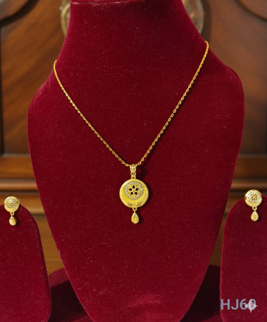 Traditional Gold Plated Crystal Pendant Necklace Set with Matching Earrings, Floral Design, Leaf Motif Danglers HJ60