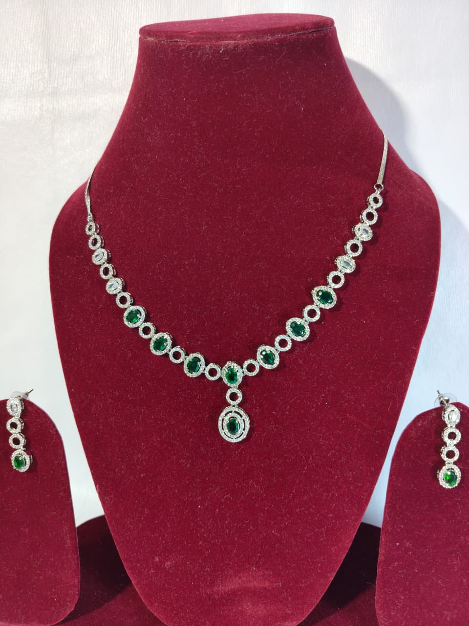 legant Crystal Necklace Set with Green Emerald and Clear Stones, Traditional Drop Style Earrings, HJ31