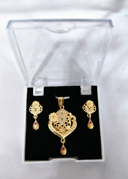 Crystal-Studded Gold Plated Pendant Necklace Set,  Matching Earrings, Ethnic look (HJ40)