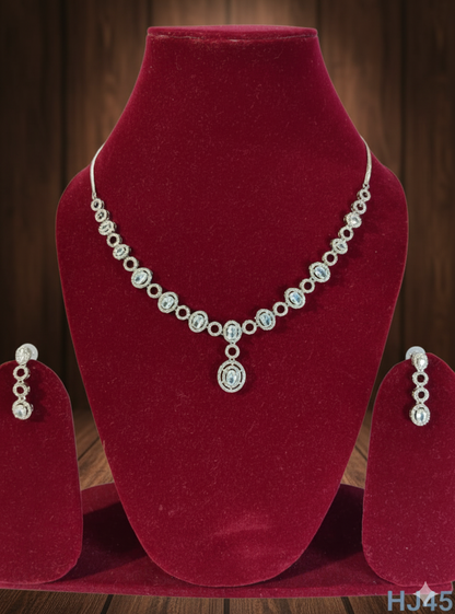 Silver-Toned Elegant Crystal Necklace and Earrings Set, Oval Halo Design Jewellery Set, Drop Style (HJ45)