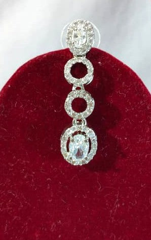 Silver-Toned Elegant Crystal Necklace and Earrings Set, Oval Halo Design Jewellery Set, Drop Style (HJ45)