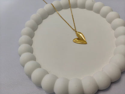 Gold Plated Heart Pendant Necklace with Chain, Elegant Folded Design, Fashion Jewelry for Women HJ57