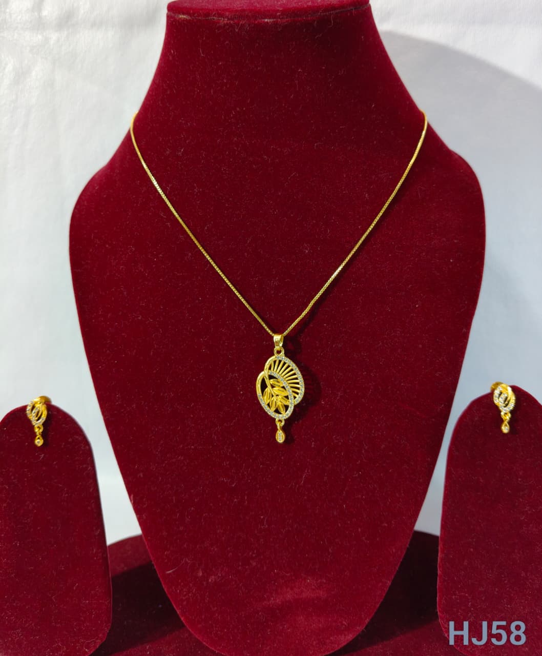Gold Plated Jewelry Set with Oval Leaf shaped Pendant Necklace and Earrings, Crystal Studded, HJ58